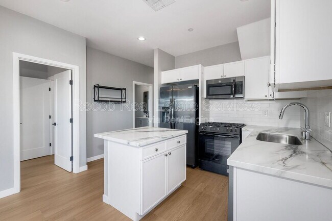 Photo - 2394 W Jewett St