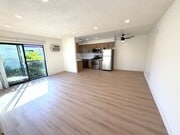 Photo - 3510 Clarington Ave Unit 16