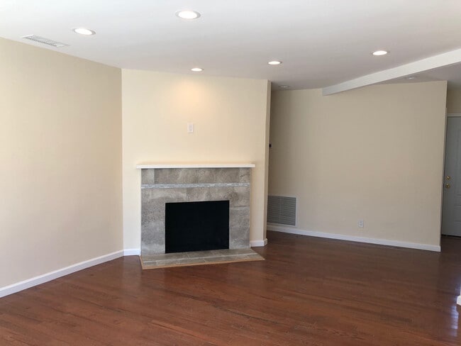 Photo - 2922 W 167th St