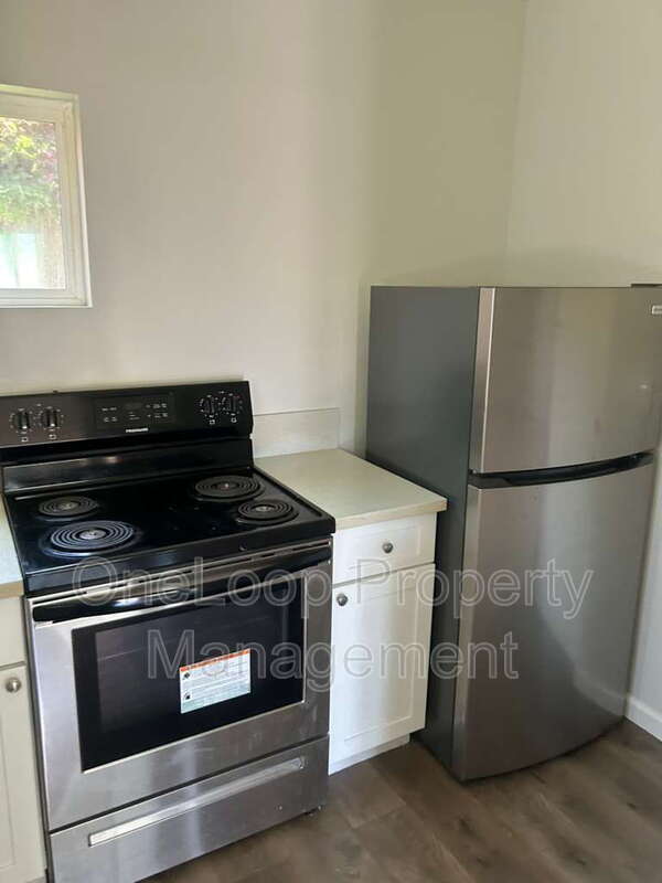 Photo - 1223 Division St