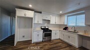 Photo - 213 W 43rd St