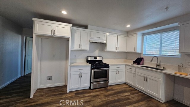 Photo - 213 W 43rd St
