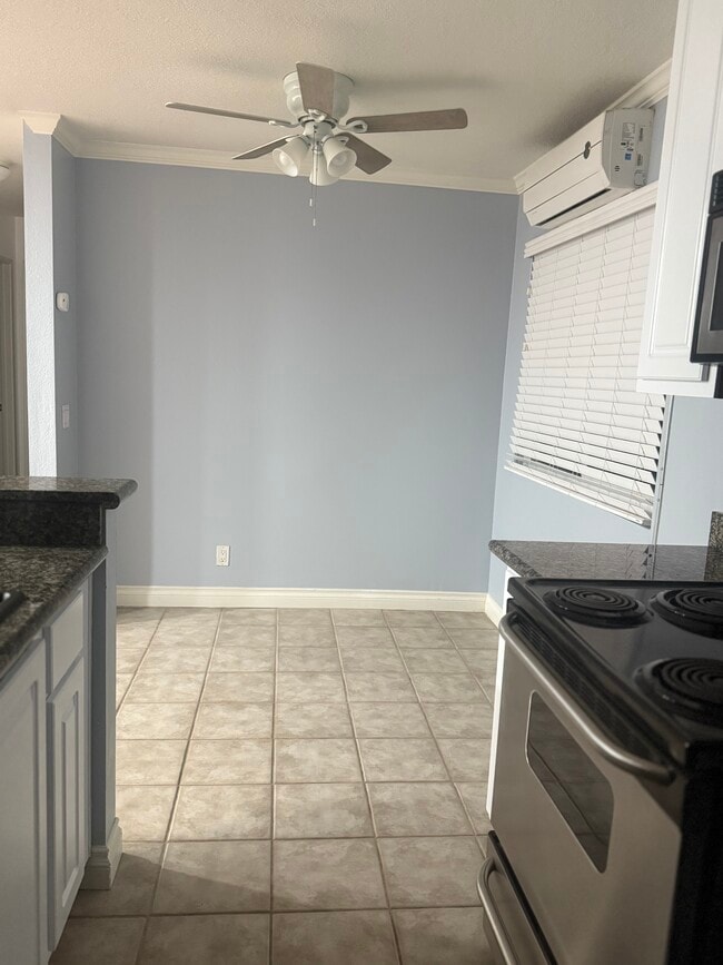 Photo - 3928 Arizona St Unit 4