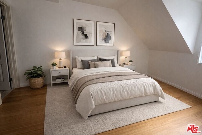 Photo - 1154 S Barrington Ave Unit 109