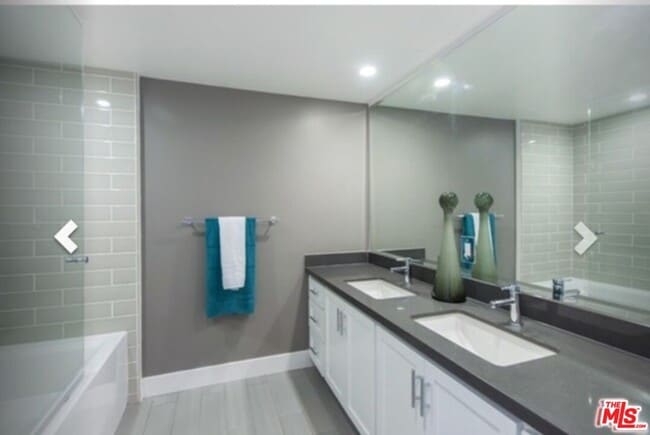 Photo - 131 S Maple Dr Unit 204