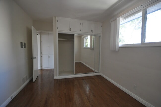 Photo - 10924 Camarillo St Unit 01