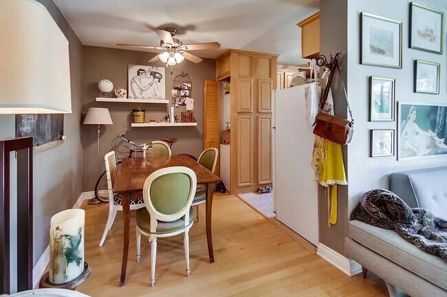 Photo - 4747 Hamilton St