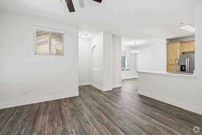 Building Photo - St Claire Rental