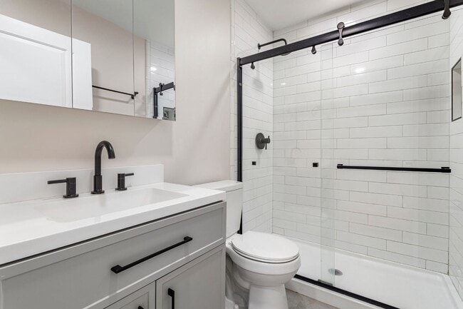 Photo - 1173 W 29th St