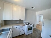 Kitchen - Los Feliz Arms Apartments