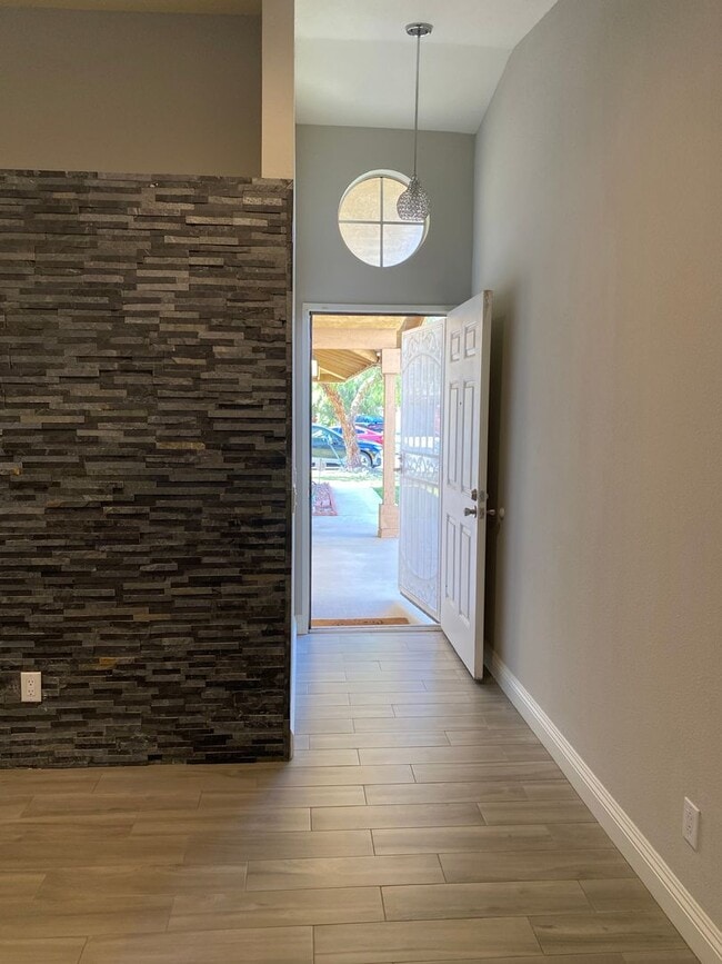 Photo - LEASE HOME AVAILABLE!! UPGRADED!! UPGRADED!! UPGRADED!!