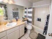 Photo - 580 Portsmouth Dr