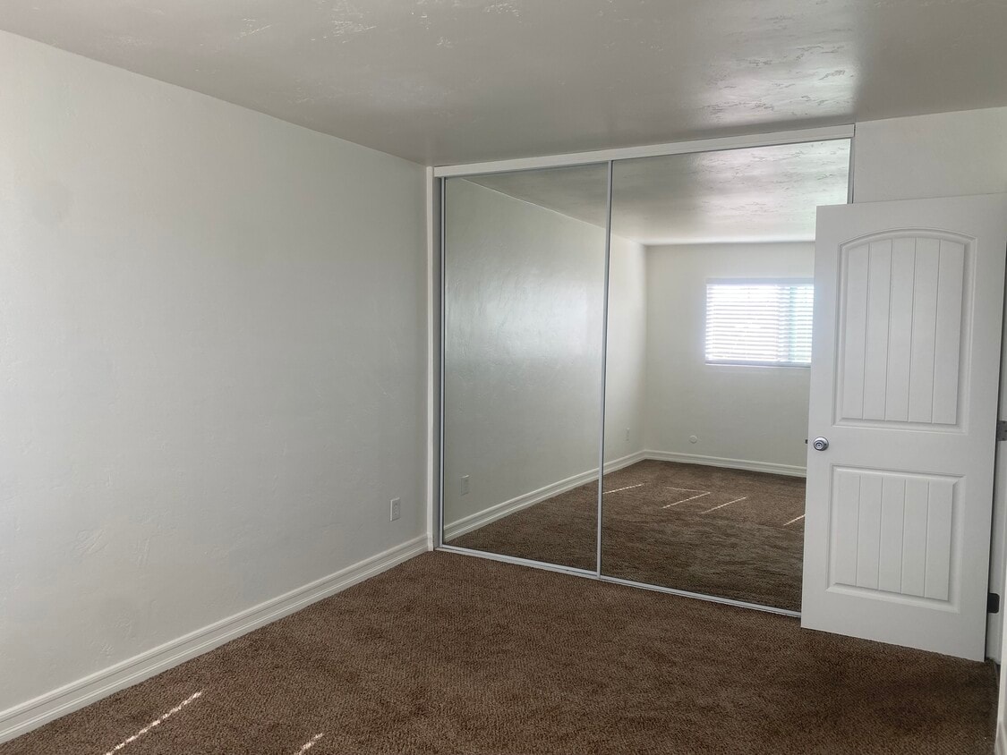 Floor Plan - Two bedroom / One bath