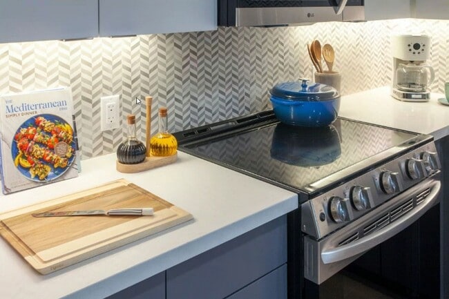 Photo - Sync on Canoga