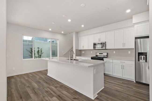 Photo - 1523 Wingwood Ln