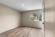 Photo - 1165 McKnight Rd