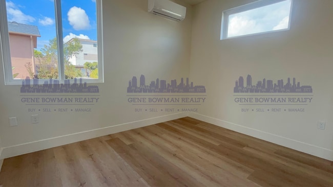 Photo - 6742 Waterman Ct