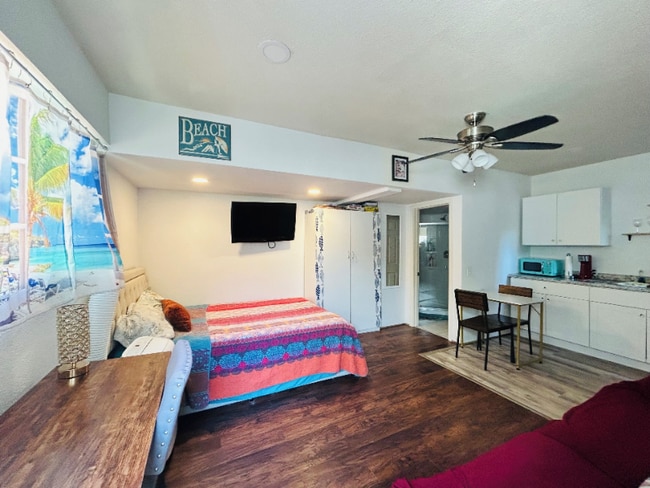 Photo - 604 17th St Unit A