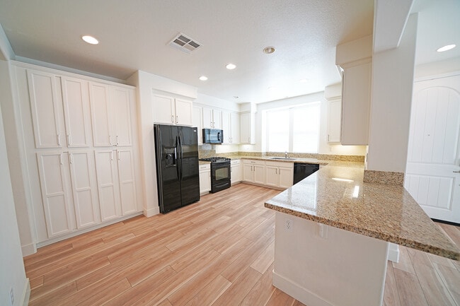 Photo - 28635 N Pietro Dr