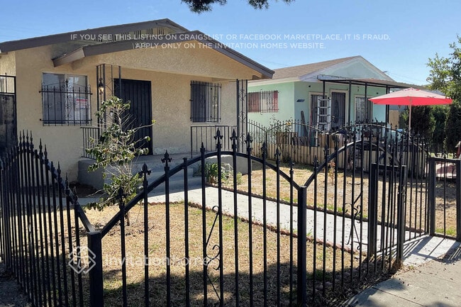Building Photo - 1522 W 60th St Rental