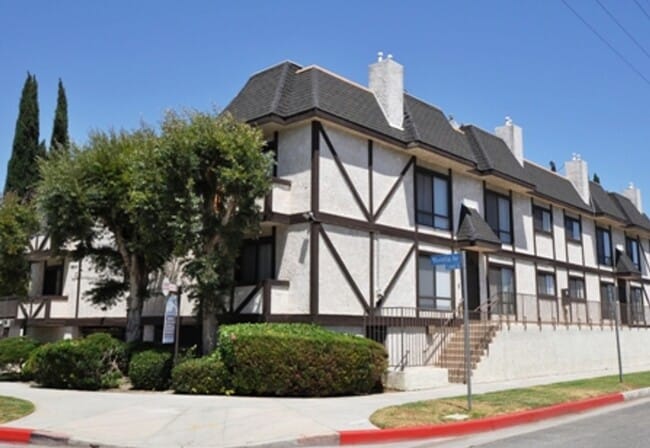 Photo - 5400 Morella Ave Apartment Unit 04