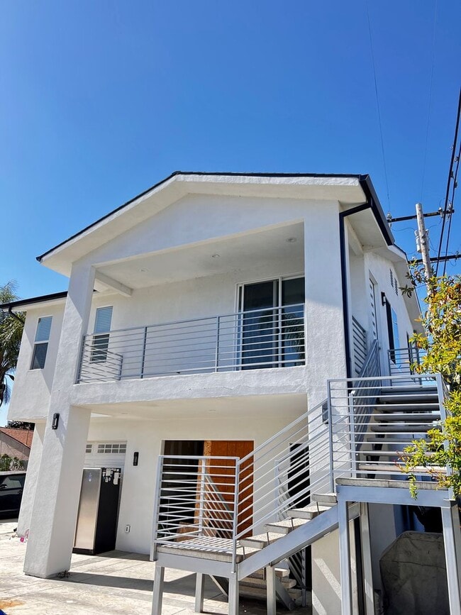Private 2 bedroom, 1bath back house - Private 2 bedroom, 1bath back house