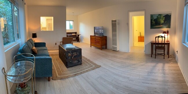 Photo - 635 Palms Blvd Unit B