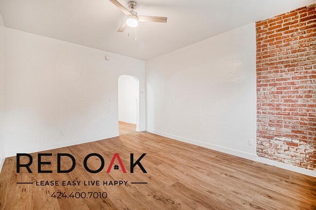 Building Photo - 974 S Gramercy Pl Unit 101