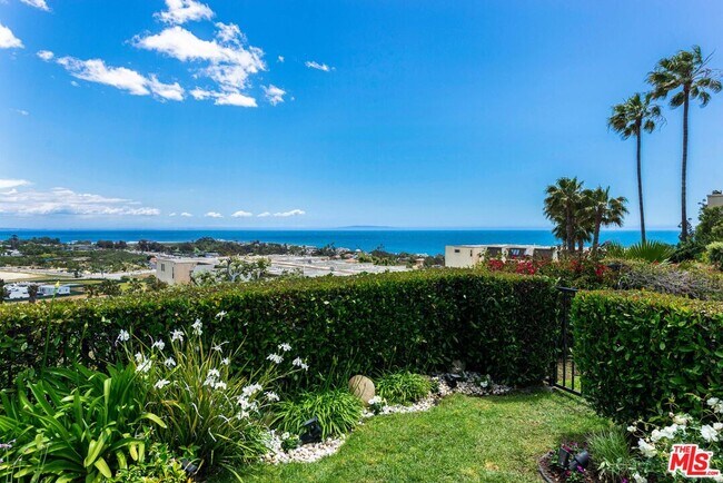 Photo - 23929 De Ville Way