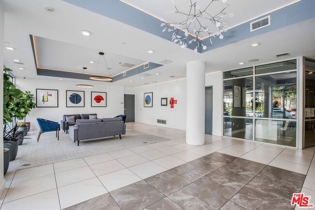 Photo - 453 S Kenmore Ave Unit 301