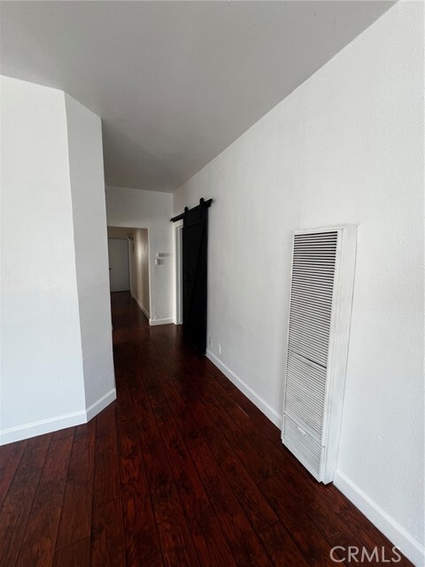 Photo - 1487 Henderson Ave