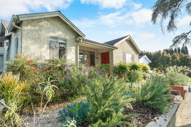 Front View - 4536 Corliss St Rental