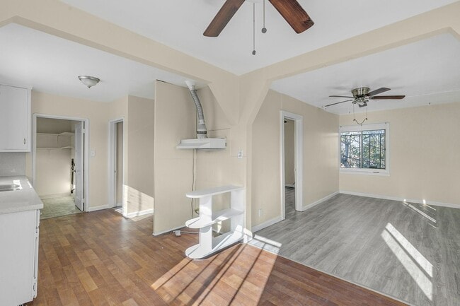 Photo - 10627 1/2 S Vermont Ave Unit 1