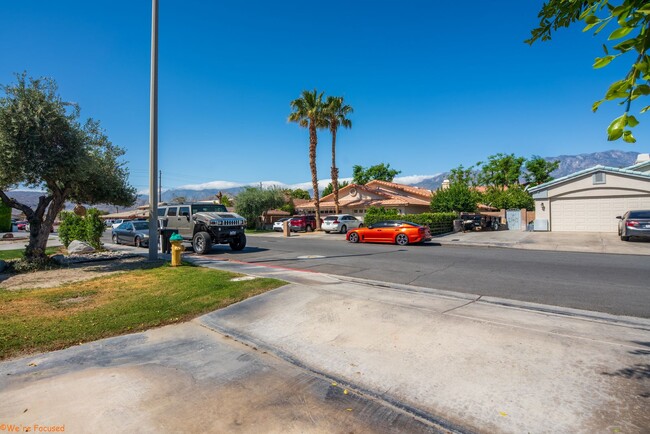 Central Cathedral City Duplex - Central Cathedral City Duplex House