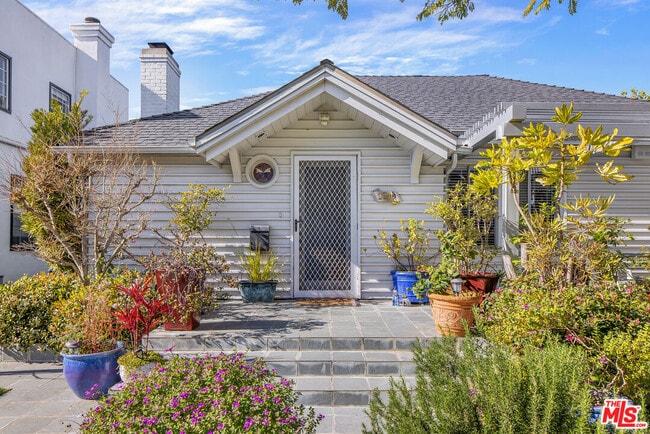 Photo - 2209 Pearl St