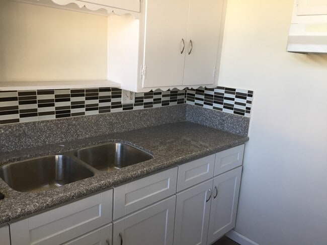 Photo - 3814 Country Club Dr Unit 1 Bed