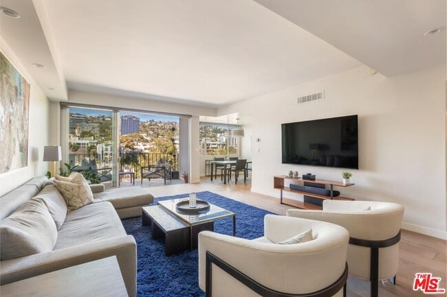 Photo - 818 N Doheny Dr Condo Unit 607