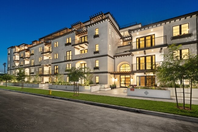 Building Photo - Estelle