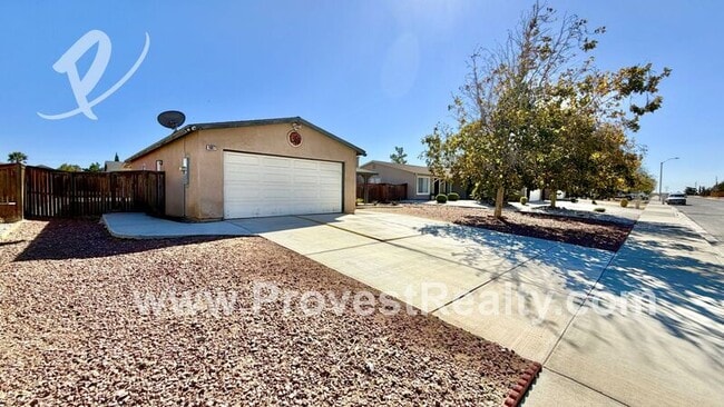 Photo - 10677 Joshua St