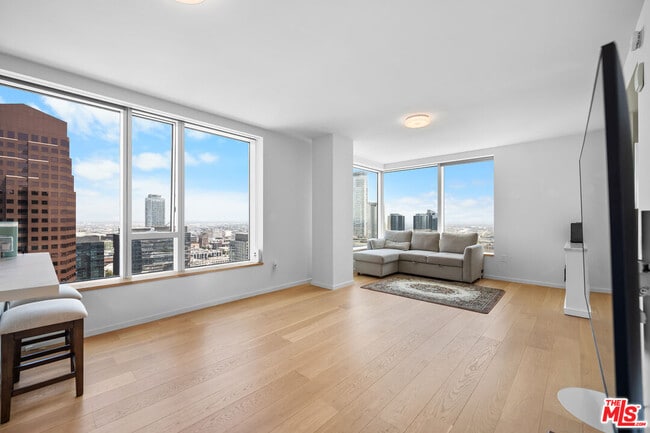 Photo - 889 Francisco St Unit 3603