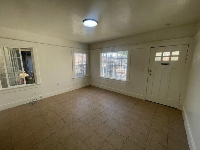 Photo - 702 W Vernon Ave Unit Nice apartment on Vernon Ave