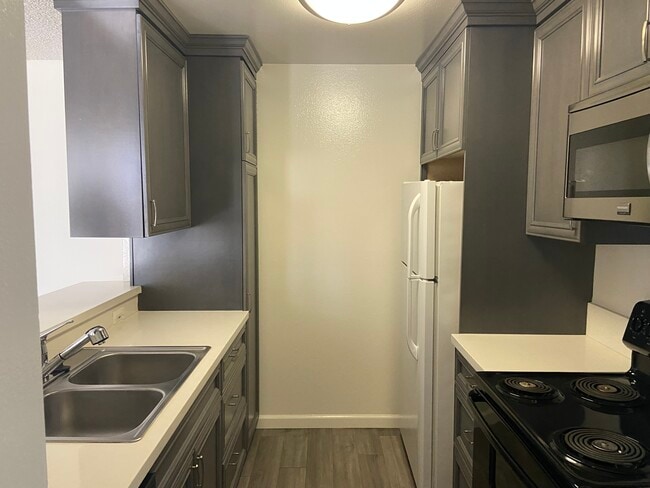 Photo - Kiowa Apartments