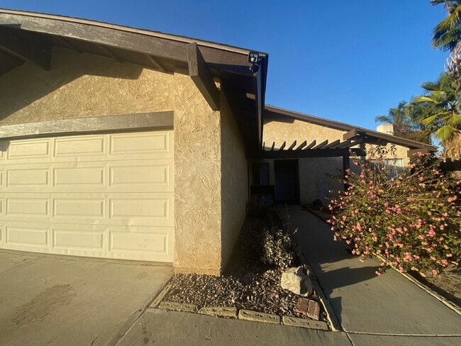 Photo - 1421 Padua Ave