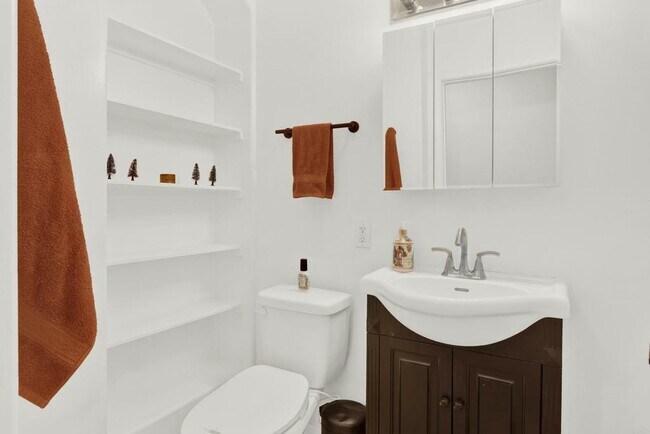 Photo - 5252 Balboa Arms Dr Unit 5252