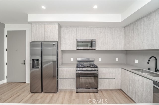 Photo - 2828 London St Unit 206