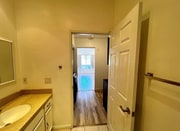 Photo - 5420 Sylmar Ave Condo