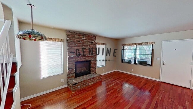 2 Story 3Bd 2Ba Townhouse - 2 Story 3Bd 2Ba Townhouse