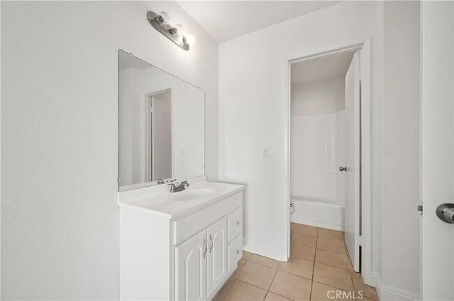 Photo - 278 N Wilshire Ave