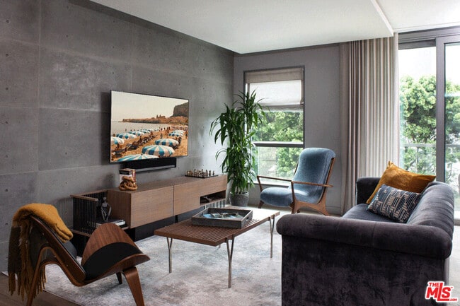 Building Photo - 1755 Ocean Ave Unit 305