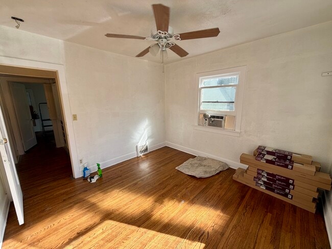 Photo - 14119 Erwin St